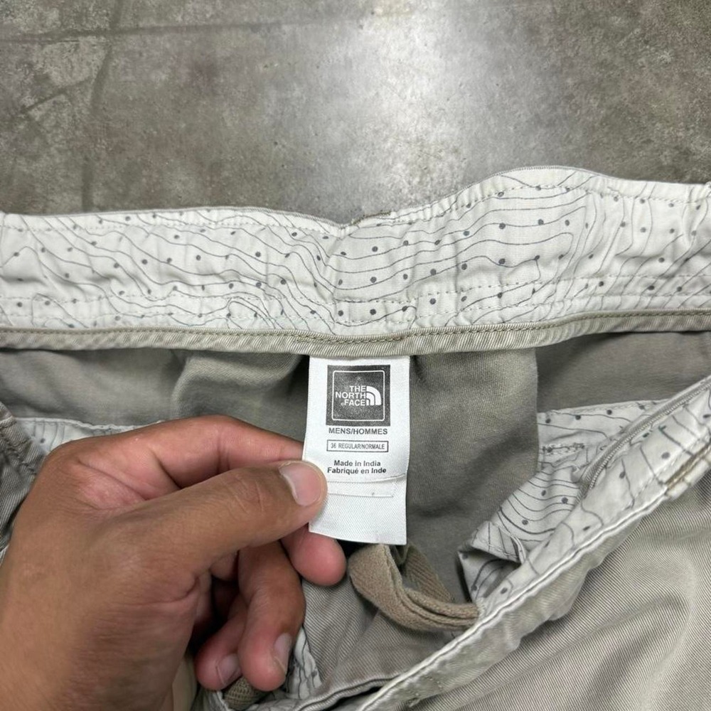 The North Face Vintage Y2K Beige Baggy Skater Cargo Shorts Mens 36 Khaki Hiking - Picture 4 of 8